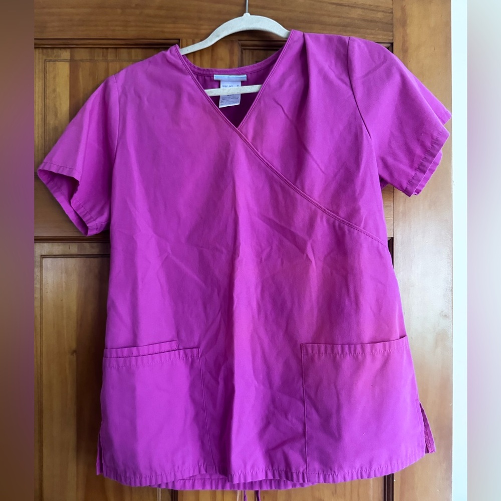 SB Scrubs Women's Top in Vibrant Magenta
